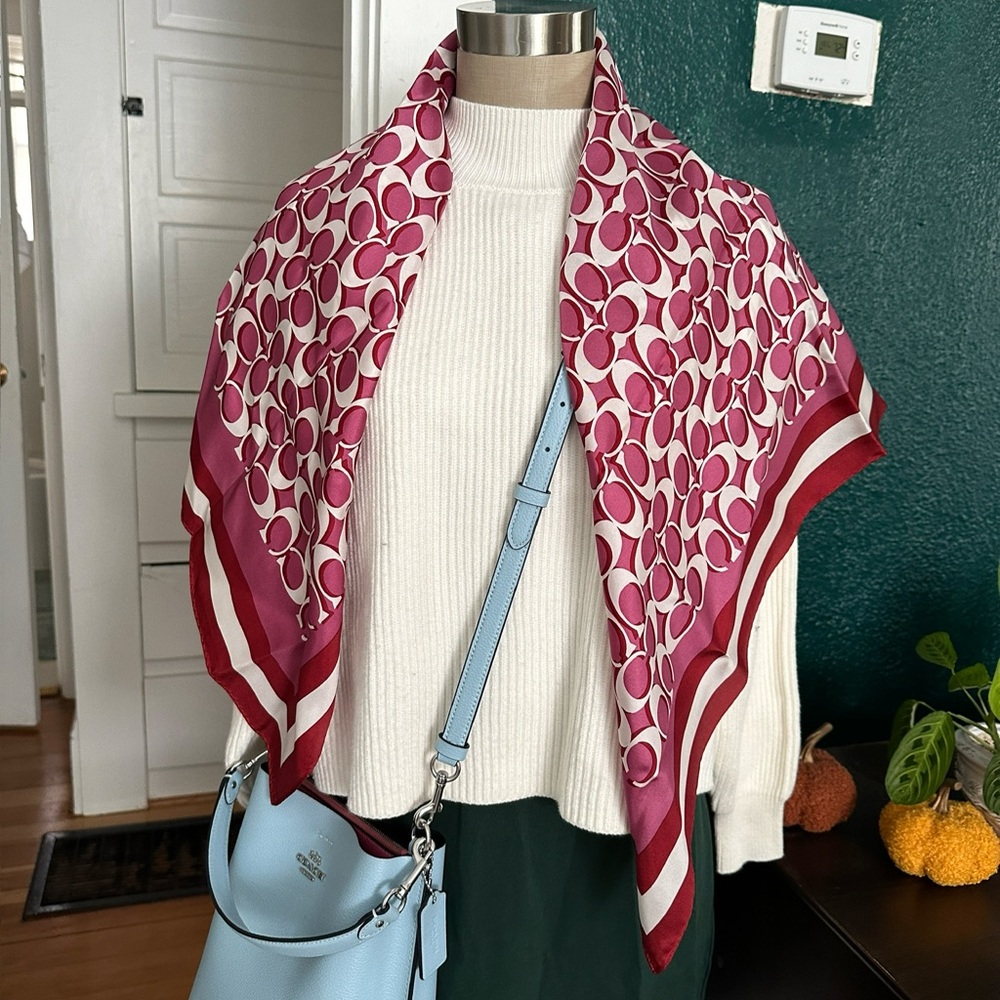 NWT - COACH Signature Print Silk Square Scarf